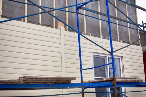 Loose Cladding Repair in Lady Lake