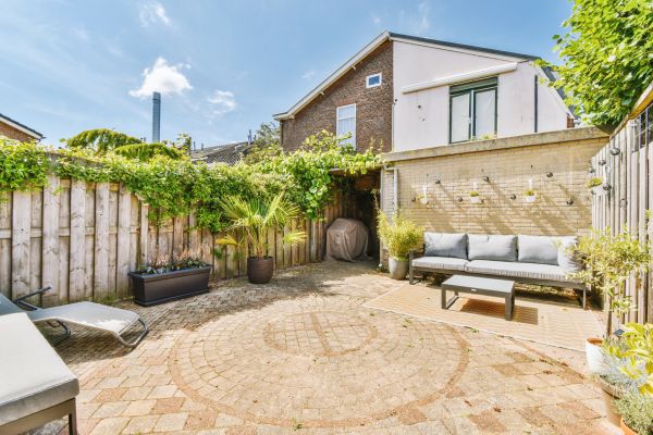 Courtyard Wall Repair in Lady Lake